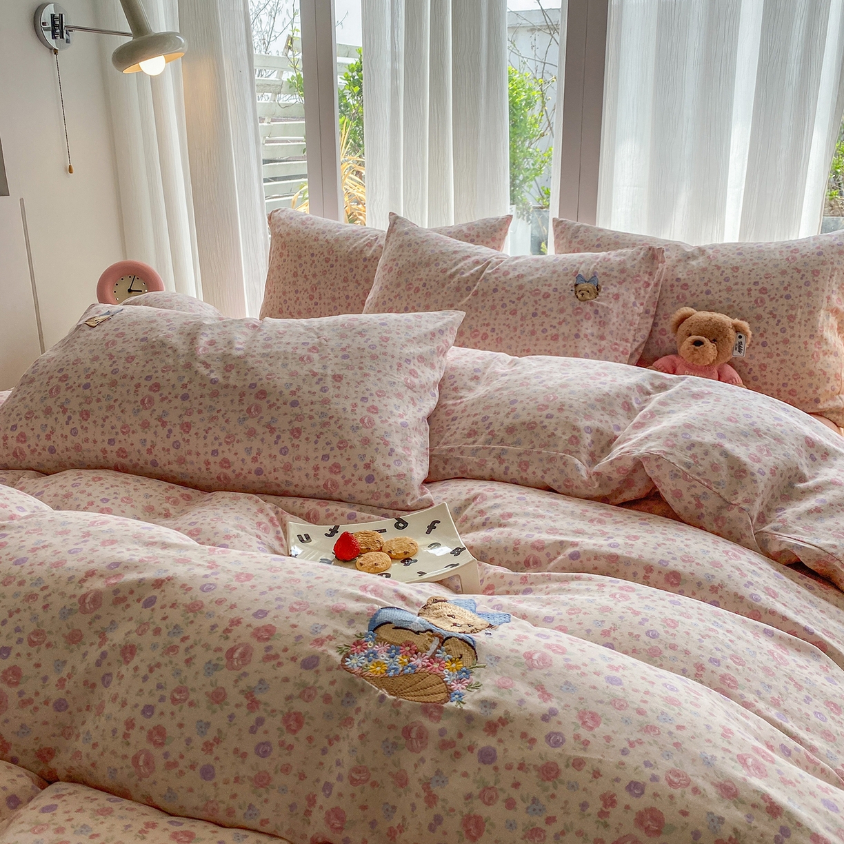 91家纺网 家纺一手货源 找家纺 尚品本色 2026新款全棉纯棉双层纱印花刺绣四件套 花镜花开