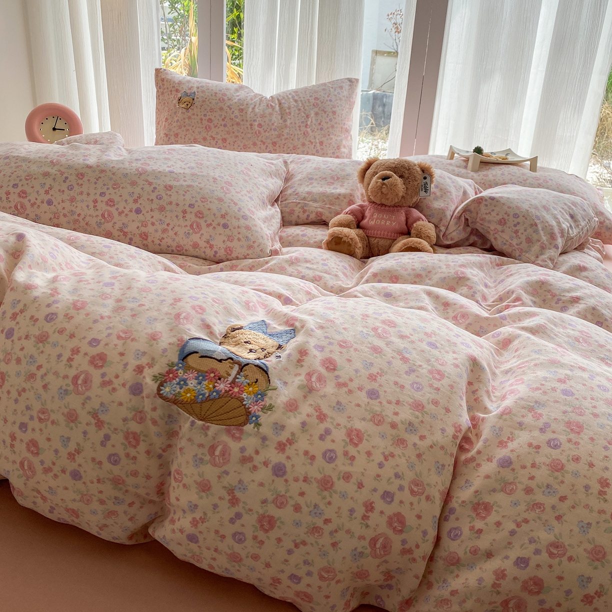 91家纺网 家纺一手货源 找家纺 尚品本色 2026新款全棉纯棉双层纱印花刺绣四件套 花镜花开