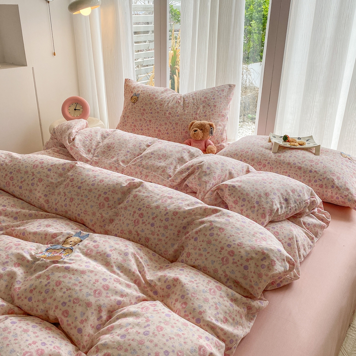 91家纺网 家纺一手货源 找家纺 尚品本色 2026新款全棉纯棉双层纱印花刺绣四件套 花镜花开