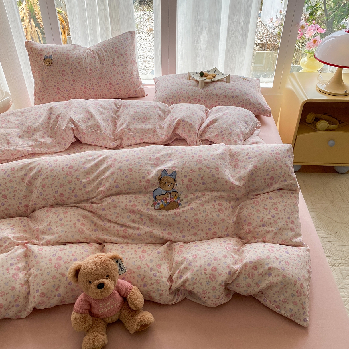 91家纺网 家纺一手货源 找家纺 尚品本色 2026新款全棉纯棉双层纱印花刺绣四件套 花镜花开