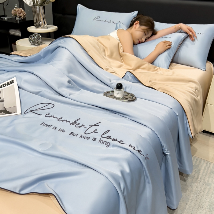 91家纺网 家纺一手货源 找家纺 云恋家纺 2026新款轻奢高级感水洗冰丝刺绣夏凉被凉感可裸睡空调被四件套学生薄款被-一生所爱系列 一生所爱-风铃蓝+香槟