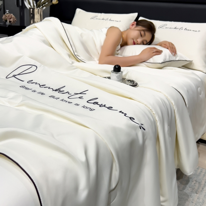 91家纺网 家纺一手货源 找家纺 云恋家纺 2026新款轻奢高级感水洗冰丝刺绣夏凉被凉感可裸睡空调被四件套学生薄款被-一生所爱系列 一生所爱-本白