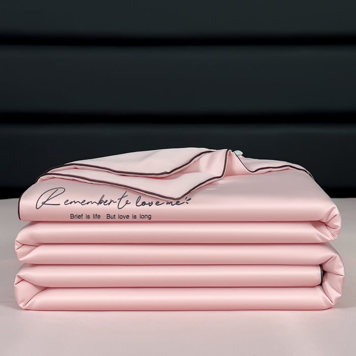 91家纺网 家纺一手货源 找家纺 云恋家纺 2026新款轻奢高级感水洗冰丝刺绣夏凉被凉感可裸睡空调被四件套学生薄款被-一生所爱系列 一生所爱-樱花粉