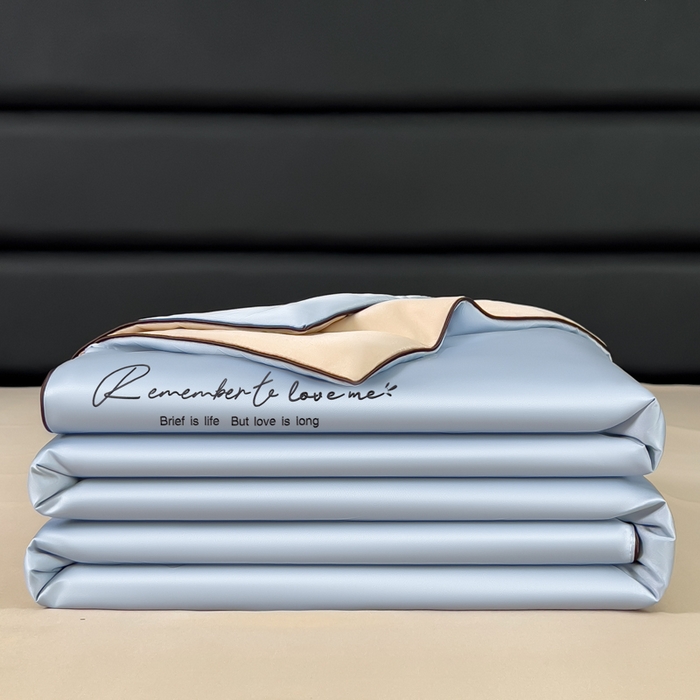 91家纺网 家纺一手货源 找家纺 云恋家纺 2026新款轻奢高级感水洗冰丝刺绣夏凉被凉感可裸睡空调被四件套学生薄款被-一生所爱系列 一生所爱-风铃蓝+香槟