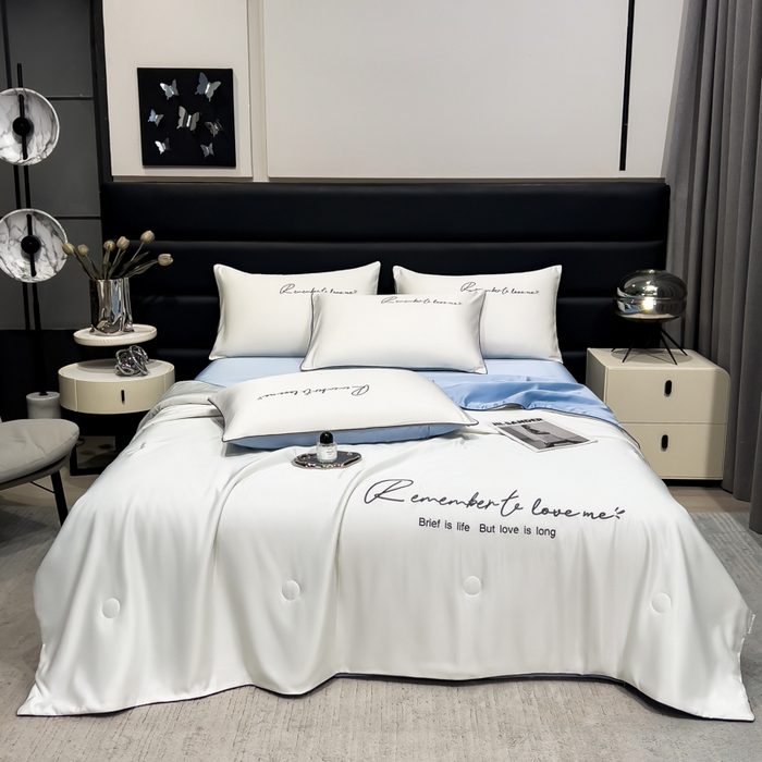 91家纺网 家纺一手货源 找家纺 云恋家纺 2026新款轻奢高级感水洗冰丝刺绣夏凉被凉感可裸睡空调被四件套学生薄款被-一生所爱系列 一生所爱-本白+风铃蓝