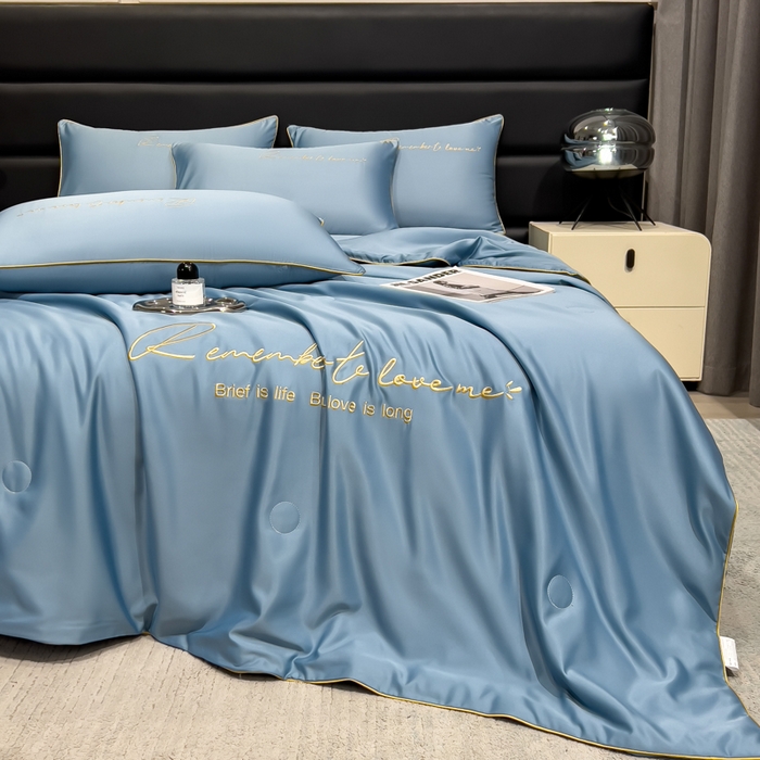 91家纺网 家纺一手货源 找家纺 云恋家纺 2026新款轻奢高级感水洗冰丝刺绣夏凉被凉感可裸睡空调被四件套学生薄款被-一生所爱系列 一生所爱-宾利蓝