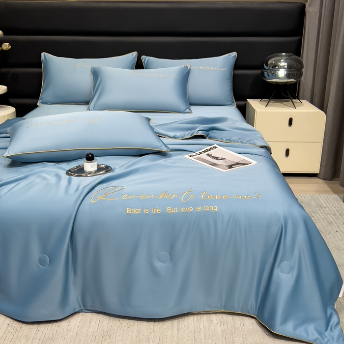 91家纺网 家纺一手货源 找家纺 云恋家纺 2026新款轻奢高级感水洗冰丝刺绣夏凉被凉感可裸睡空调被四件套学生薄款被-一生所爱系列 一生所爱-宾利蓝