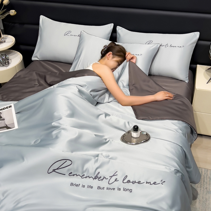 91家纺网 家纺一手货源 找家纺 云恋家纺 2026新款轻奢高级感水洗冰丝刺绣夏凉被凉感可裸睡空调被四件套学生薄款被-一生所爱系列 一生所爱-银灰+绅士灰