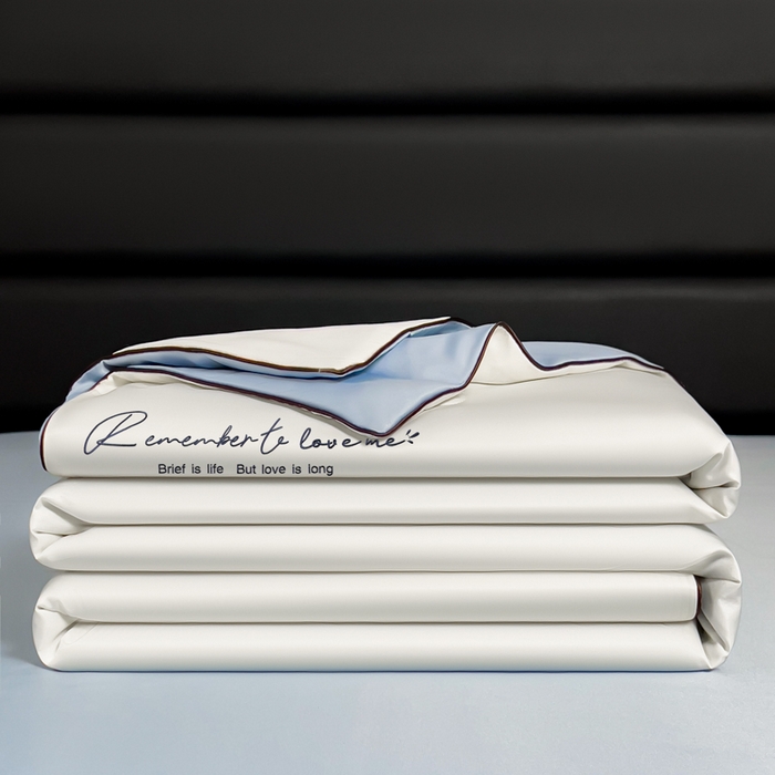 91家纺网 家纺一手货源 找家纺 云恋家纺 2026新款轻奢高级感水洗冰丝刺绣夏凉被凉感可裸睡空调被四件套学生薄款被-一生所爱系列 一生所爱-本白+风铃蓝