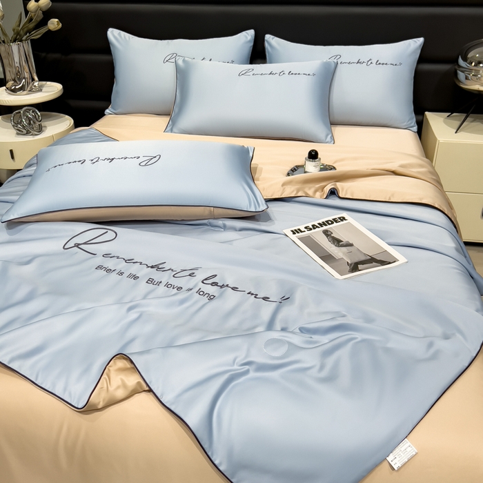 91家纺网 家纺一手货源 找家纺 云恋家纺 2026新款轻奢高级感水洗冰丝刺绣夏凉被凉感可裸睡空调被四件套学生薄款被-一生所爱系列 一生所爱-风铃蓝+香槟