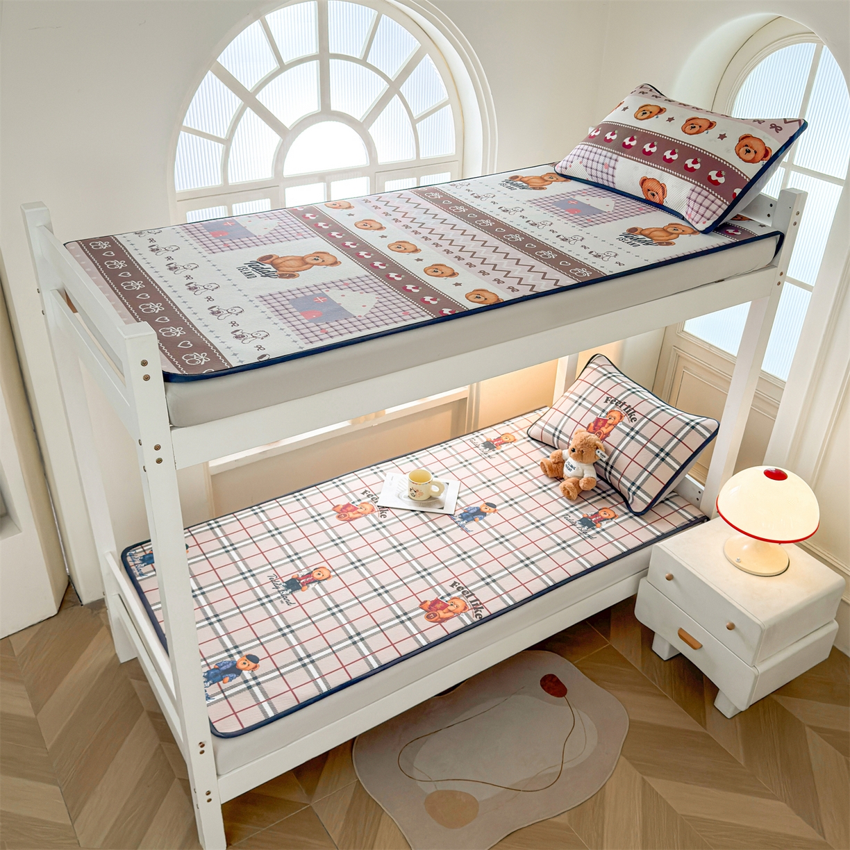 91家纺网 家纺一手货源 找家纺 慕木家纺 2026新款A类三明治复合冰丝席泰迪爱兰系列学生款（正版授权）（提供买家秀） 泰迪英伦