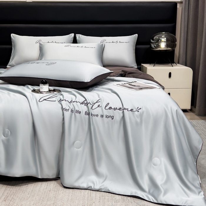 91家纺网 家纺一手货源 找家纺 云恋家纺 2026新款轻奢高级感水洗冰丝刺绣夏凉被凉感可裸睡空调被四件套学生薄款被-一生所爱系列 一生所爱-银灰+绅士灰