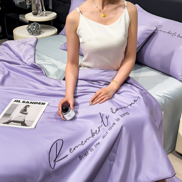 91家纺网 家纺一手货源 找家纺 云恋家纺 2026新款轻奢高级感水洗冰丝刺绣夏凉被凉感可裸睡空调被四件套学生薄款被-一生所爱系列 一生所爱-优雅紫+银灰