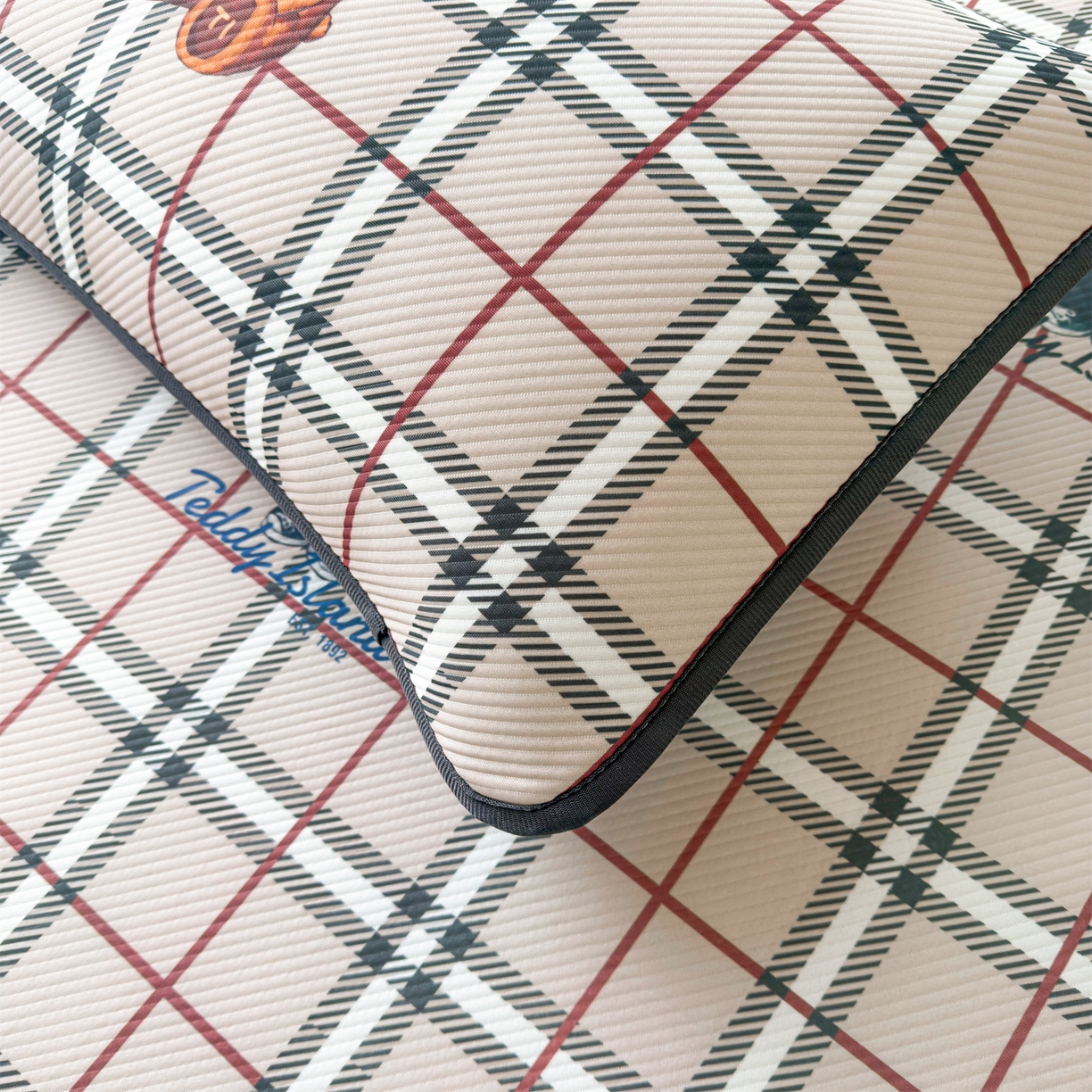 91家纺网 家纺一手货源 找家纺 慕木家纺 2026新款A类三明治复合冰丝席泰迪爱兰系列学生款（正版授权）（提供买家秀） 泰迪英伦