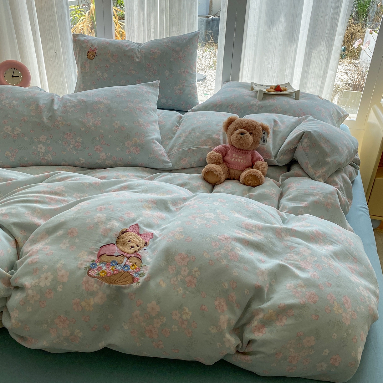 91家纺网 家纺一手货源 找家纺 尚品本色 2026新款全棉纯棉双层纱印花刺绣四件套 莱茵河畔