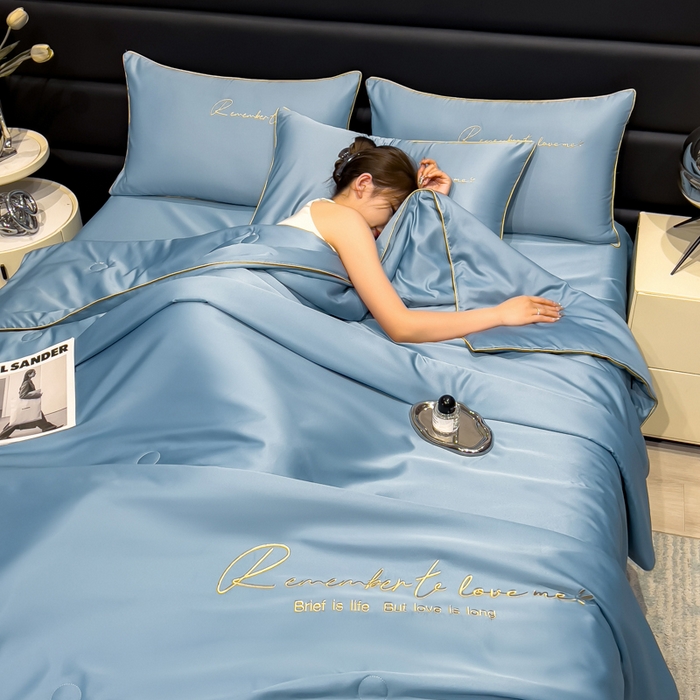 91家纺网 家纺一手货源 找家纺 云恋家纺 2026新款轻奢高级感水洗冰丝刺绣夏凉被凉感可裸睡空调被四件套学生薄款被-一生所爱系列 一生所爱-宾利蓝