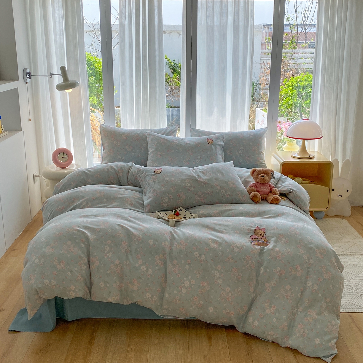 91家纺网 家纺一手货源 找家纺 尚品本色 2026新款全棉纯棉双层纱印花刺绣四件套 莱茵河畔