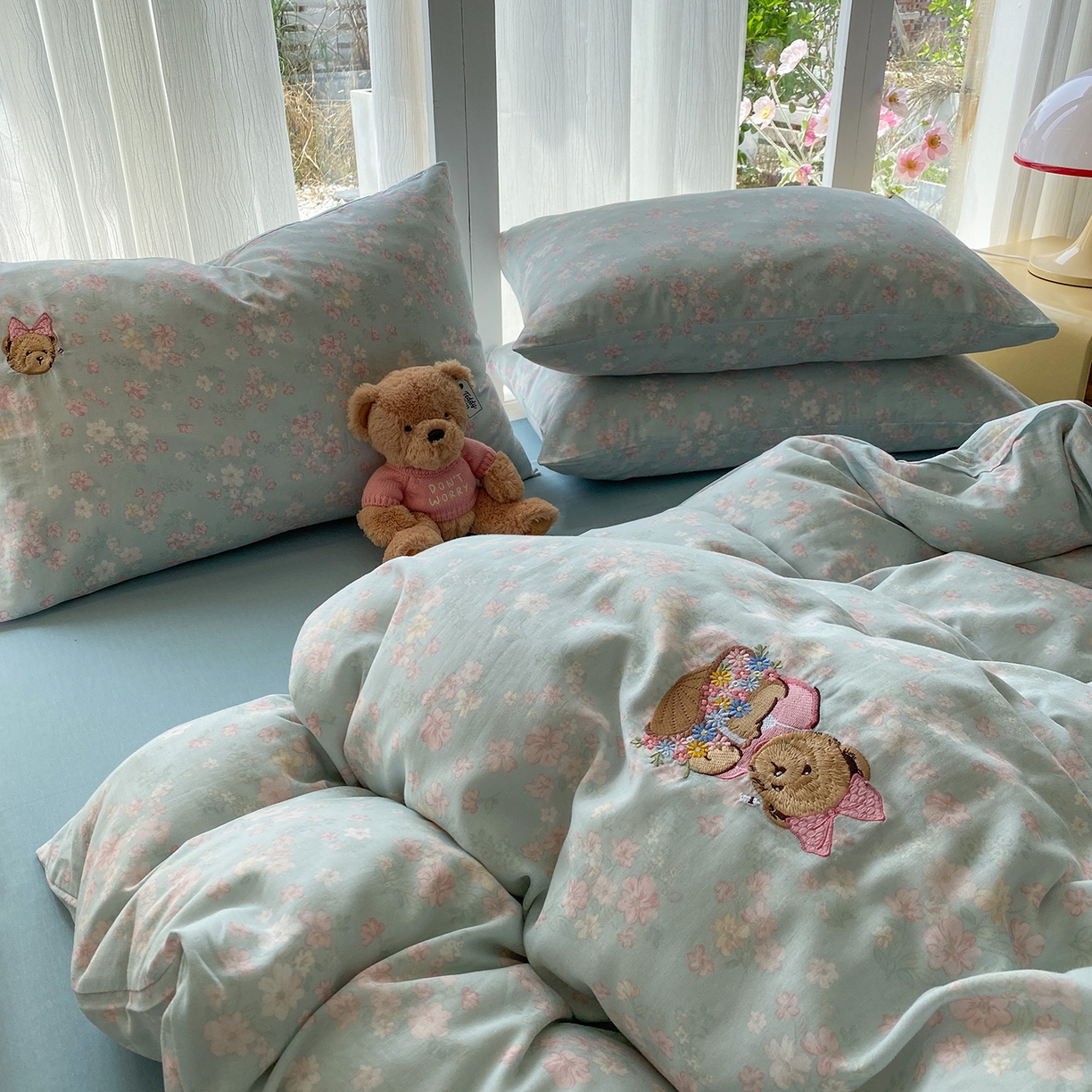 91家纺网 家纺一手货源 找家纺 尚品本色 2026新款全棉纯棉双层纱印花刺绣四件套 莱茵河畔