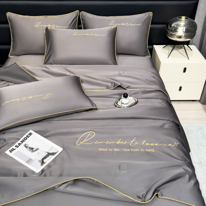 91家纺网 家纺一手货源 找家纺 云恋家纺 2026新款轻奢高级感水洗冰丝刺绣夏凉被凉感可裸睡空调被四件套学生薄款被-一生所爱系列 一生所爱-绅士灰