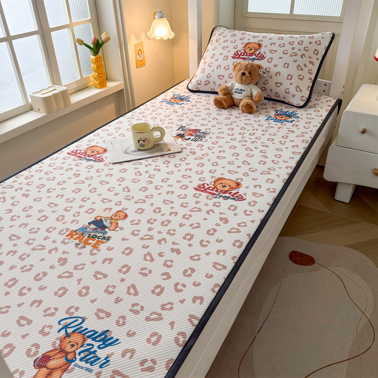 91家纺网 家纺一手货源 找家纺 慕木家纺 2026新款A类三明治复合冰丝席泰迪爱兰系列学生款（正版授权）（提供买家秀） 泰迪豹纹