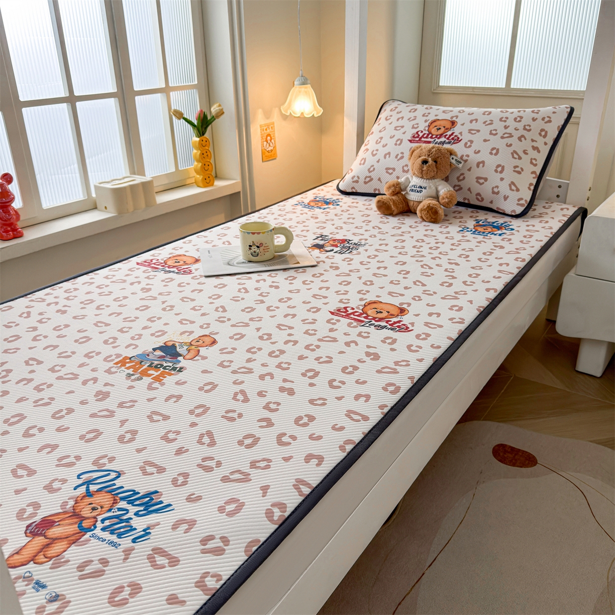 91家纺网 家纺一手货源 找家纺 慕木家纺 2026新款A类三明治复合冰丝席泰迪爱兰系列学生款（正版授权）（提供买家秀） 泰迪豹纹