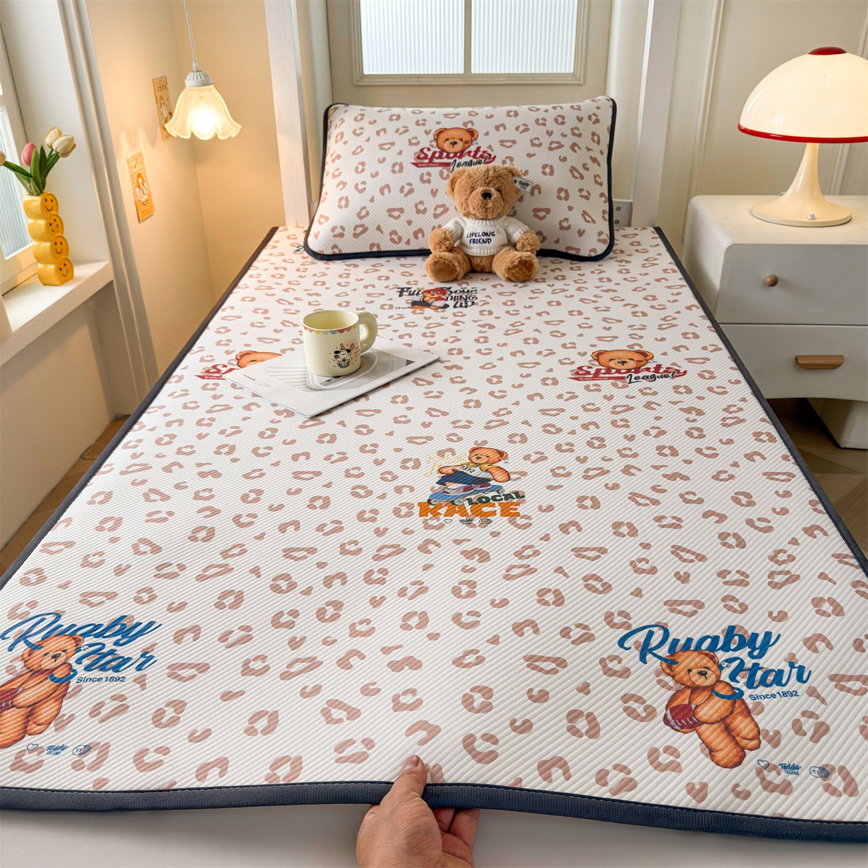 91家纺网 家纺一手货源 找家纺 慕木家纺 2026新款A类三明治复合冰丝席泰迪爱兰系列学生款（正版授权）（提供买家秀） 泰迪豹纹