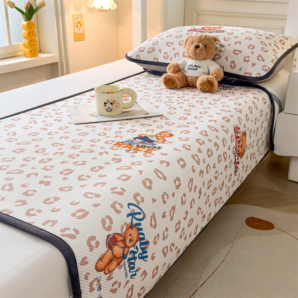 91家纺网 家纺一手货源 找家纺 慕木家纺 2026新款A类三明治复合冰丝席泰迪爱兰系列学生款（正版授权）（提供买家秀） 泰迪豹纹