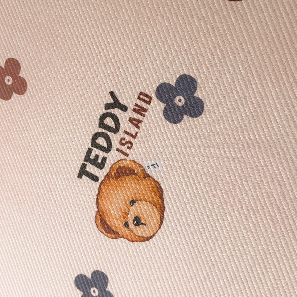 91家纺网 家纺一手货源 找家纺 慕木家纺 2026新款A类三明治复合冰丝席泰迪爱兰系列学生款（正版授权）（提供买家秀） 泰迪四叶草