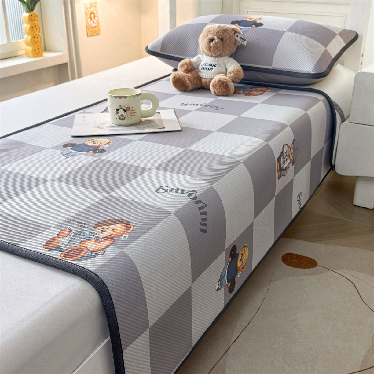 91家纺网 家纺一手货源 找家纺 慕木家纺 2026新款A类三明治复合冰丝席泰迪爱兰系列学生款（正版授权）（提供买家秀） 泰迪灰格