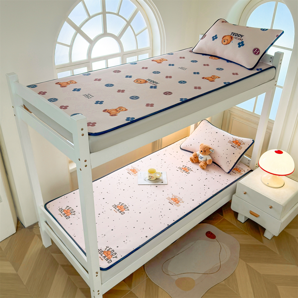 91家纺网 家纺一手货源 找家纺 慕木家纺 2026新款A类三明治复合冰丝席泰迪爱兰系列学生款（正版授权）（提供买家秀） 泰迪点点