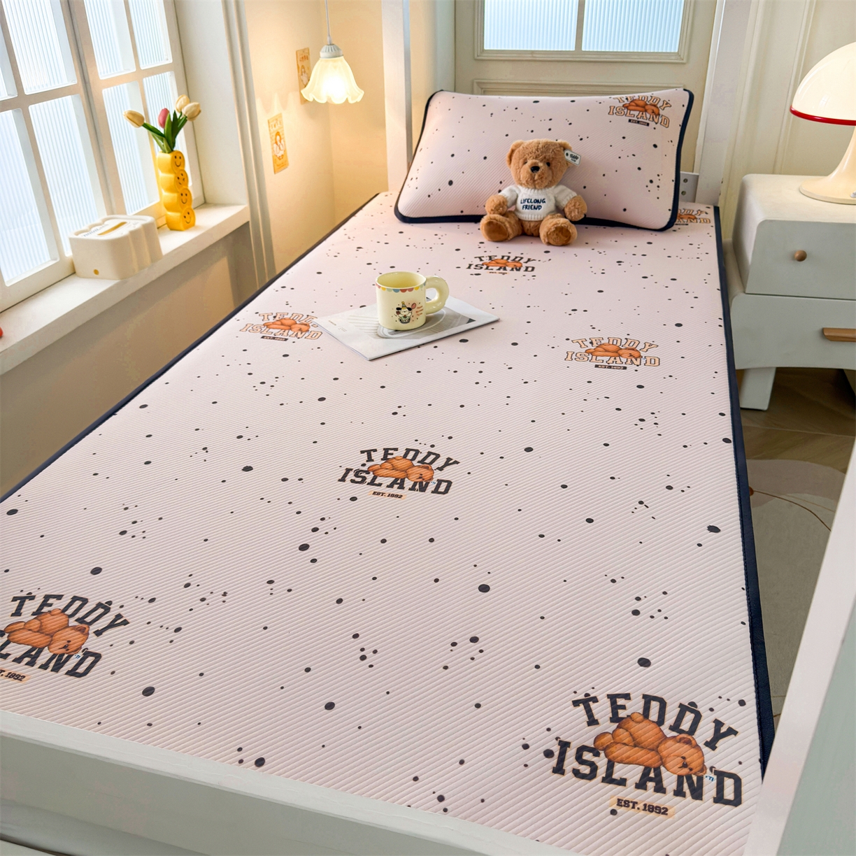 91家纺网 家纺一手货源 找家纺 慕木家纺 2026新款A类三明治复合冰丝席泰迪爱兰系列学生款（正版授权）（提供买家秀） 泰迪点点