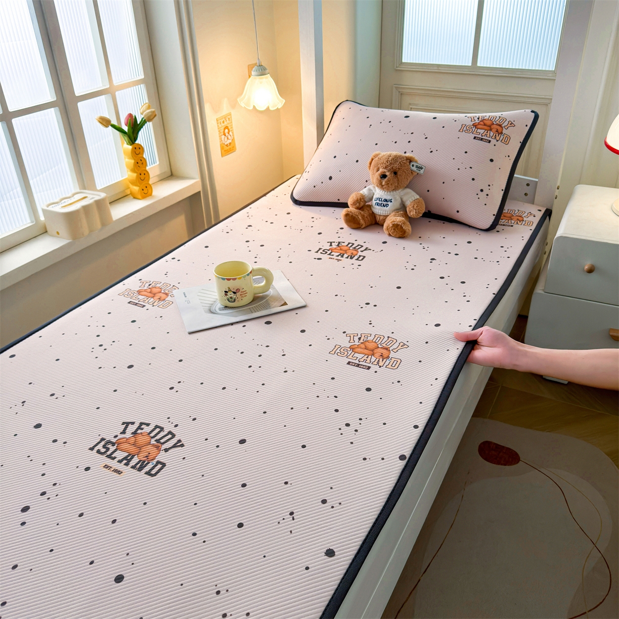 91家纺网 家纺一手货源 找家纺 慕木家纺 2026新款A类三明治复合冰丝席泰迪爱兰系列学生款（正版授权）（提供买家秀） 泰迪点点