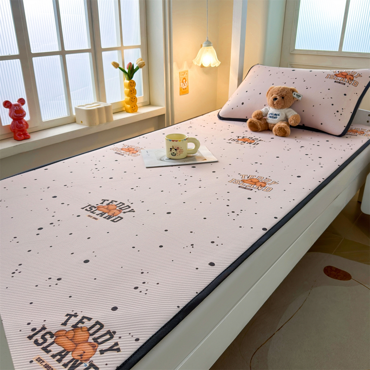 91家纺网 家纺一手货源 找家纺 慕木家纺 2026新款A类三明治复合冰丝席泰迪爱兰系列学生款（正版授权）（提供买家秀） 泰迪点点