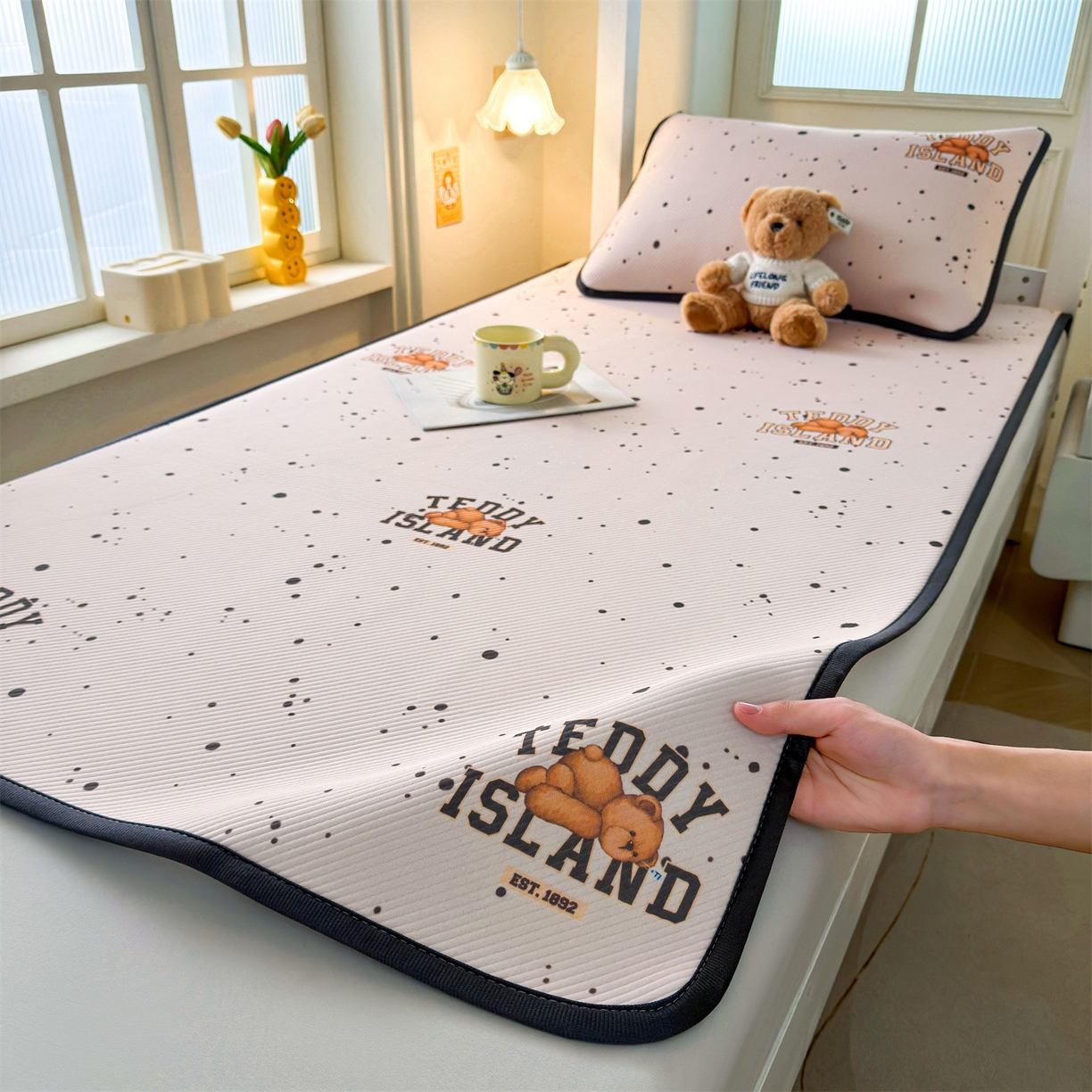 91家纺网 家纺一手货源 找家纺 慕木家纺 2026新款A类三明治复合冰丝席泰迪爱兰系列学生款（正版授权）（提供买家秀） 泰迪点点