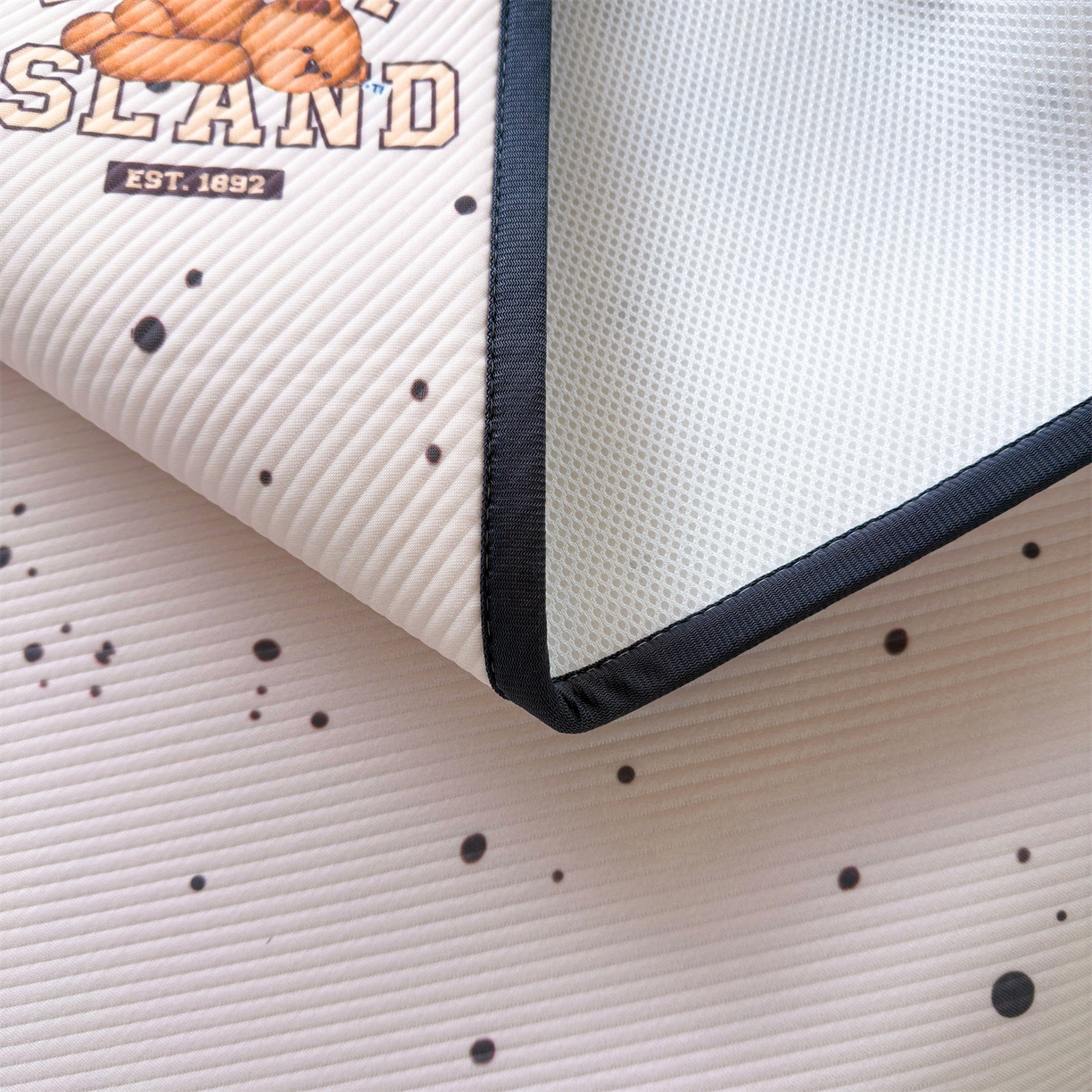 91家纺网 家纺一手货源 找家纺 慕木家纺 2026新款A类三明治复合冰丝席泰迪爱兰系列学生款（正版授权）（提供买家秀） 泰迪点点