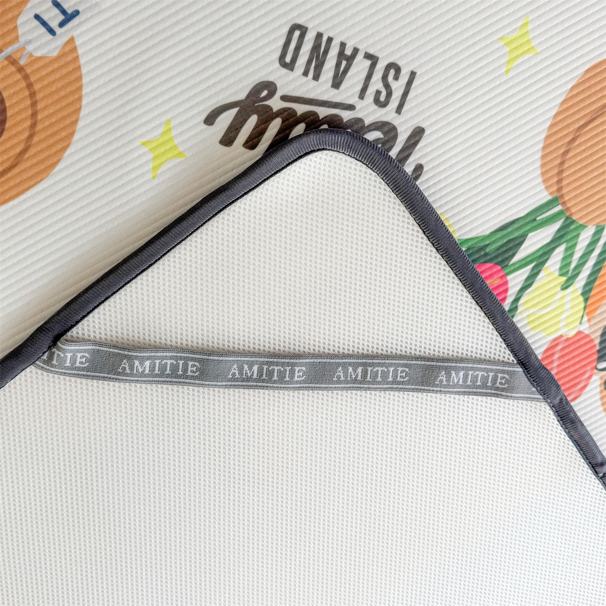 91家纺网 家纺一手货源 找家纺 慕木家纺 2026新款A类三明治复合冰丝席泰迪爱兰系列学生款（正版授权）（提供买家秀） 泰迪彩虹