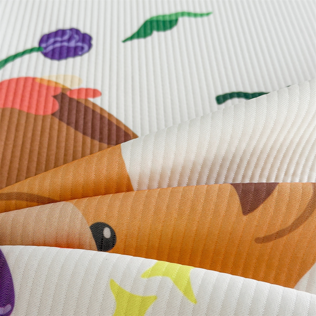 91家纺网 家纺一手货源 找家纺 慕木家纺 2026新款A类三明治复合冰丝席泰迪爱兰系列学生款（正版授权）（提供买家秀） 泰迪彩虹