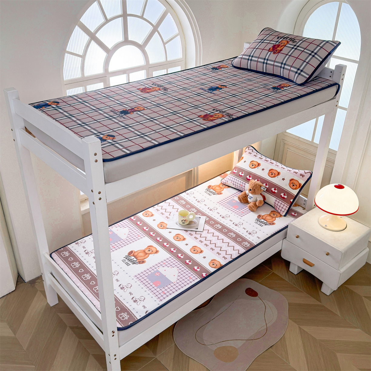 91家纺网 家纺一手货源 找家纺 慕木家纺 2026新款A类三明治复合冰丝席泰迪爱兰系列学生款（正版授权）（提供买家秀） 泰迪甜点