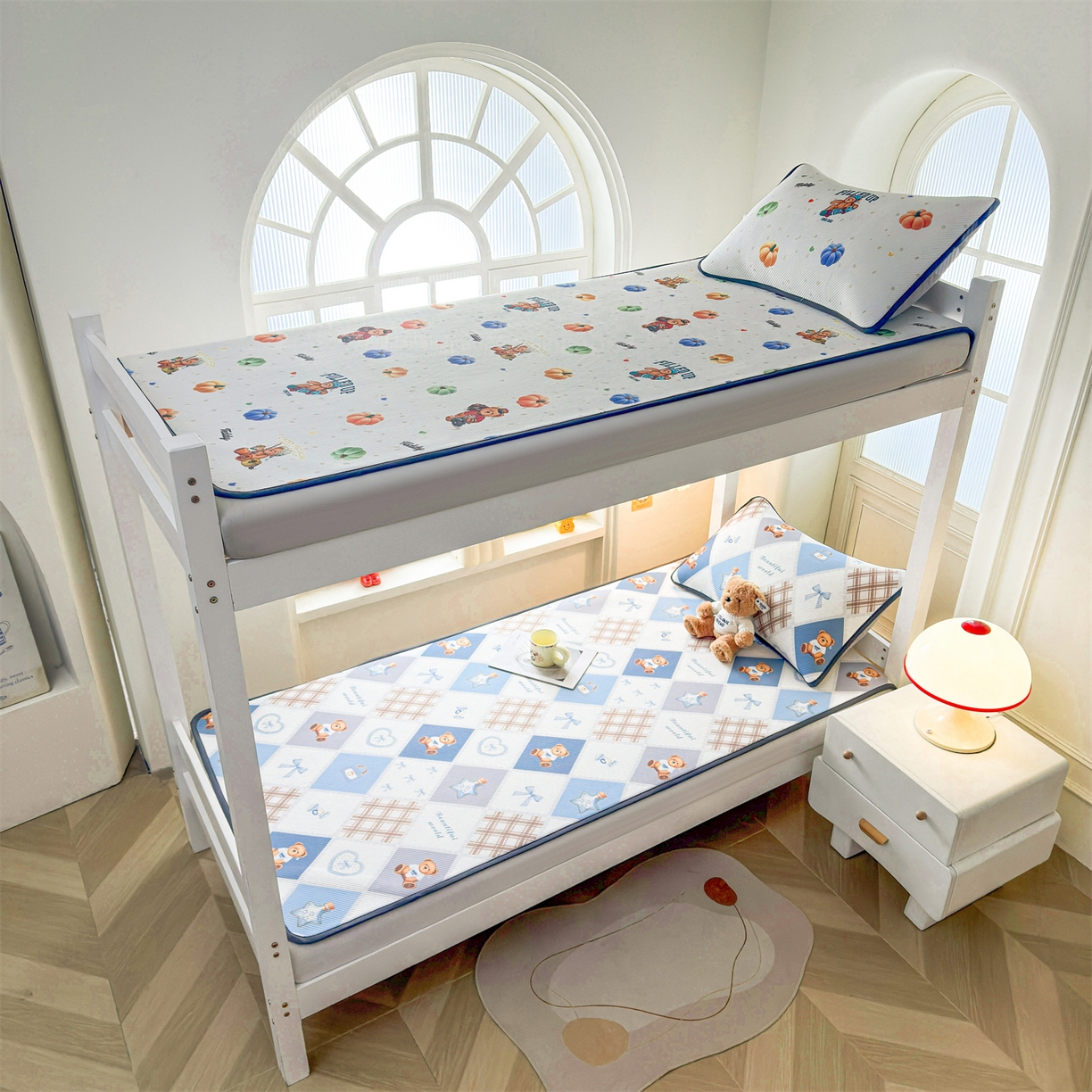 91家纺网 家纺一手货源 找家纺 慕木家纺 2026新款A类三明治复合冰丝席泰迪爱兰系列学生款（正版授权）（提供买家秀） 泰迪菱形