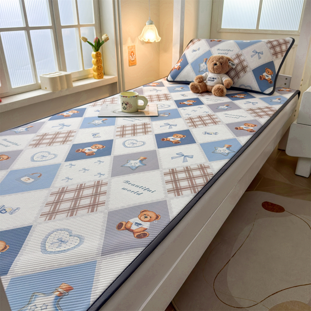 91家纺网 家纺一手货源 找家纺 慕木家纺 2026新款A类三明治复合冰丝席泰迪爱兰系列学生款（正版授权）（提供买家秀） 泰迪菱形