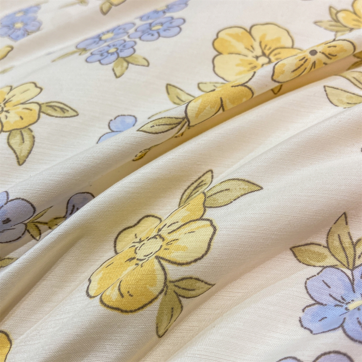 91家纺网 家纺一手货源 找家纺 慕木家纺 2026新款A类印花拼角工艺慕斯棉四件套系列（抽空压缩可供跨境）提供买家秀 金兰+黄