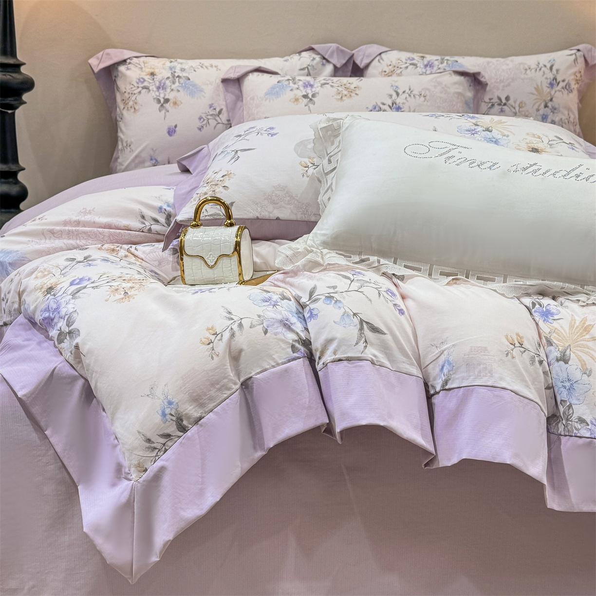 91家纺网 家纺一手货源 找家纺 慕木家纺 2026新款A类印花拼角工艺慕斯棉四件套系列（抽空压缩可供跨境）提供买家秀 莫兰迪+浅紫