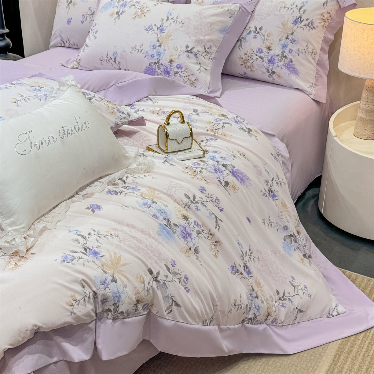 91家纺网 家纺一手货源 找家纺 慕木家纺 2026新款A类印花拼角工艺慕斯棉四件套系列（抽空压缩可供跨境）提供买家秀 莫兰迪+浅紫