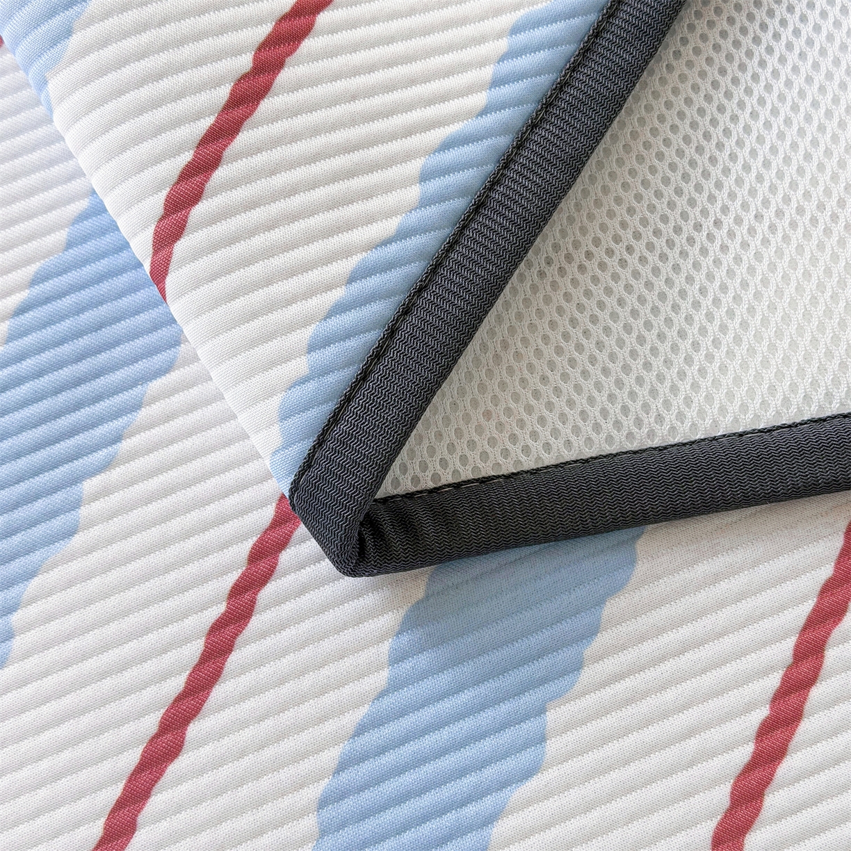 91家纺网 家纺一手货源 找家纺 慕木家纺 2026新款A类三明治复合冰丝席泰迪爱兰系列学生款（正版授权）（提供买家秀） 泰迪条纹蓝