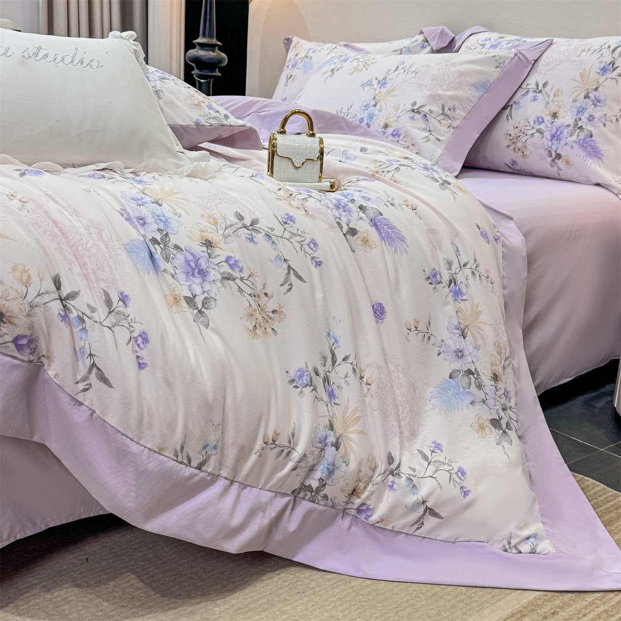 91家纺网 家纺一手货源 找家纺 慕木家纺 2026新款A类印花拼角工艺慕斯棉四件套系列（抽空压缩可供跨境）提供买家秀 莫兰迪+浅紫