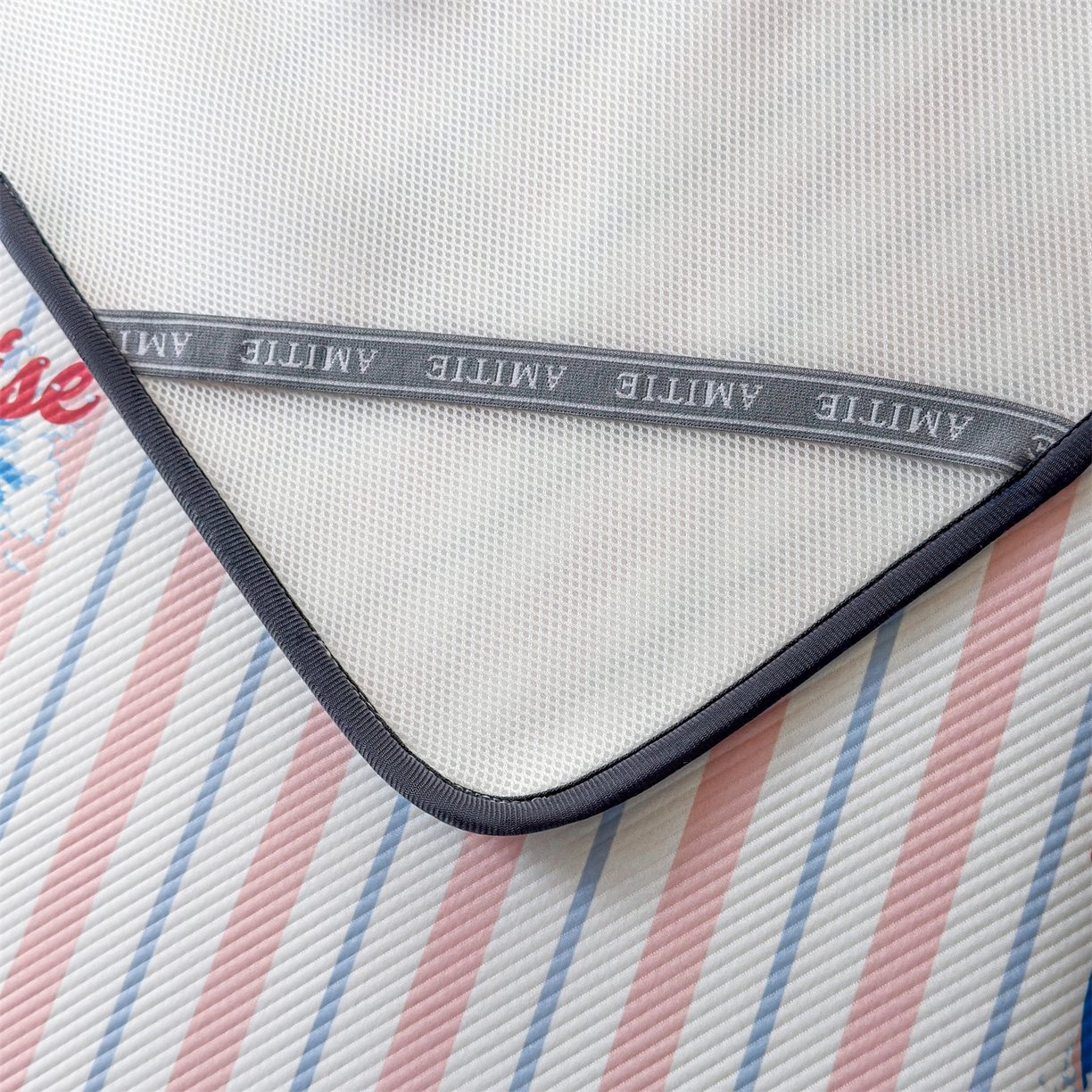 91家纺网 家纺一手货源 找家纺 慕木家纺 2026新款A类三明治复合冰丝席泰迪爱兰系列学生款（正版授权）（提供买家秀） 泰迪条纹粉