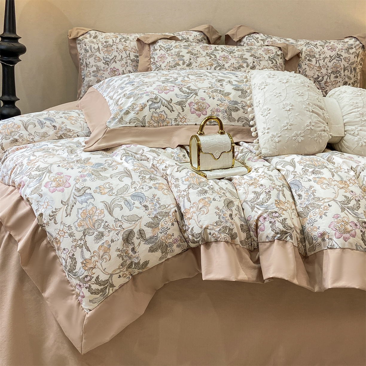 91家纺网 家纺一手货源 找家纺 慕木家纺 2026新款A类印花拼角工艺慕斯棉四件套系列（抽空压缩可供跨境）提供买家秀 锦芙+驼