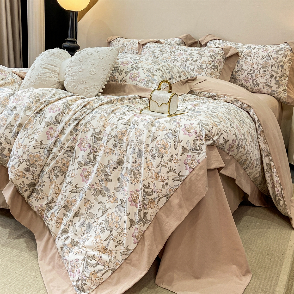 91家纺网 家纺一手货源 找家纺 慕木家纺 2026新款A类印花拼角工艺慕斯棉四件套系列（抽空压缩可供跨境）提供买家秀 锦芙+驼