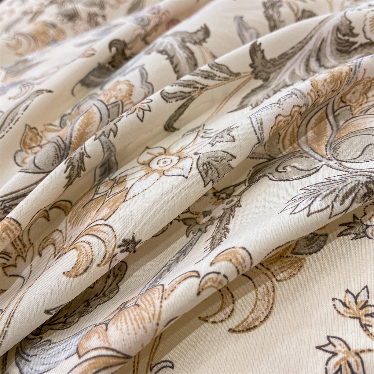 91家纺网 家纺一手货源 找家纺 慕木家纺 2026新款A类印花拼角工艺慕斯棉四件套系列（抽空压缩可供跨境）提供买家秀 锦芙+驼