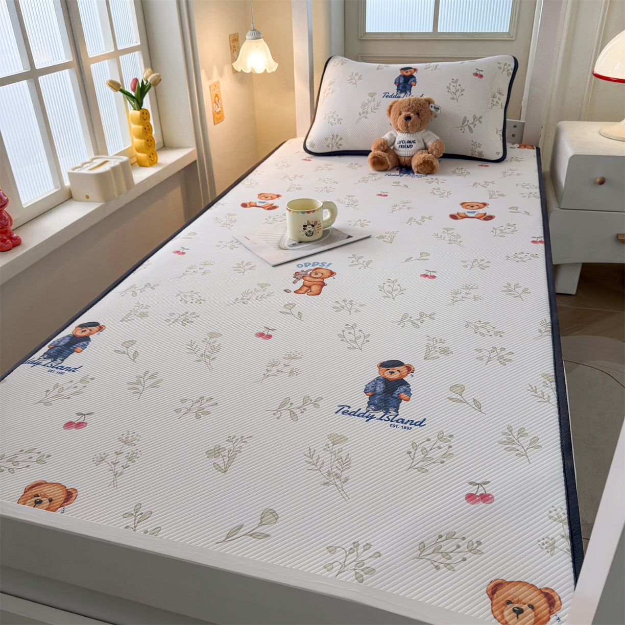 91家纺网 家纺一手货源 找家纺 慕木家纺 2026新款A类三明治复合冰丝席泰迪爱兰系列学生款（正版授权）（提供买家秀） 泰迪樱桃